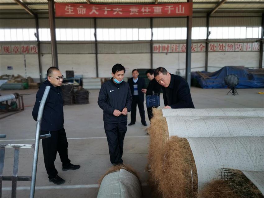 社會組織走進省級貧困村 走訪調(diào)研需求助力扶貧攻堅(圖3) 2-200529142609262.jpg